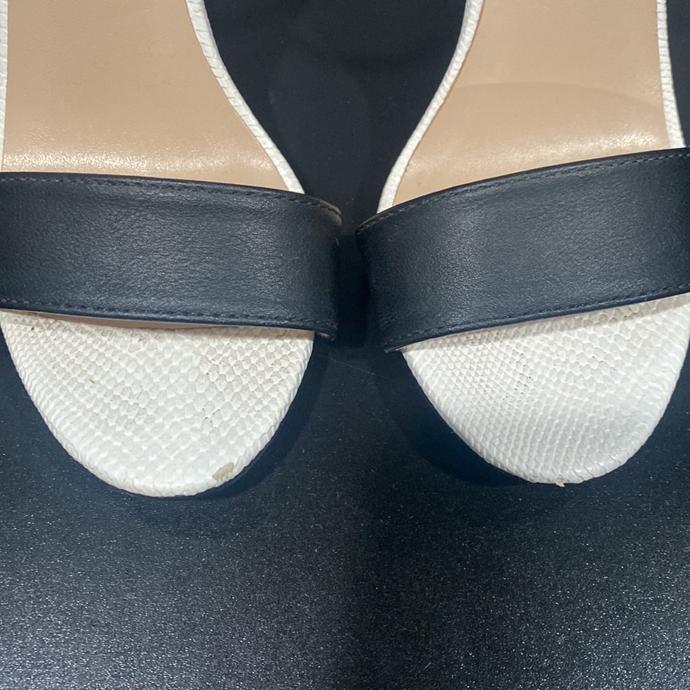Heels - Picture 2 of 5